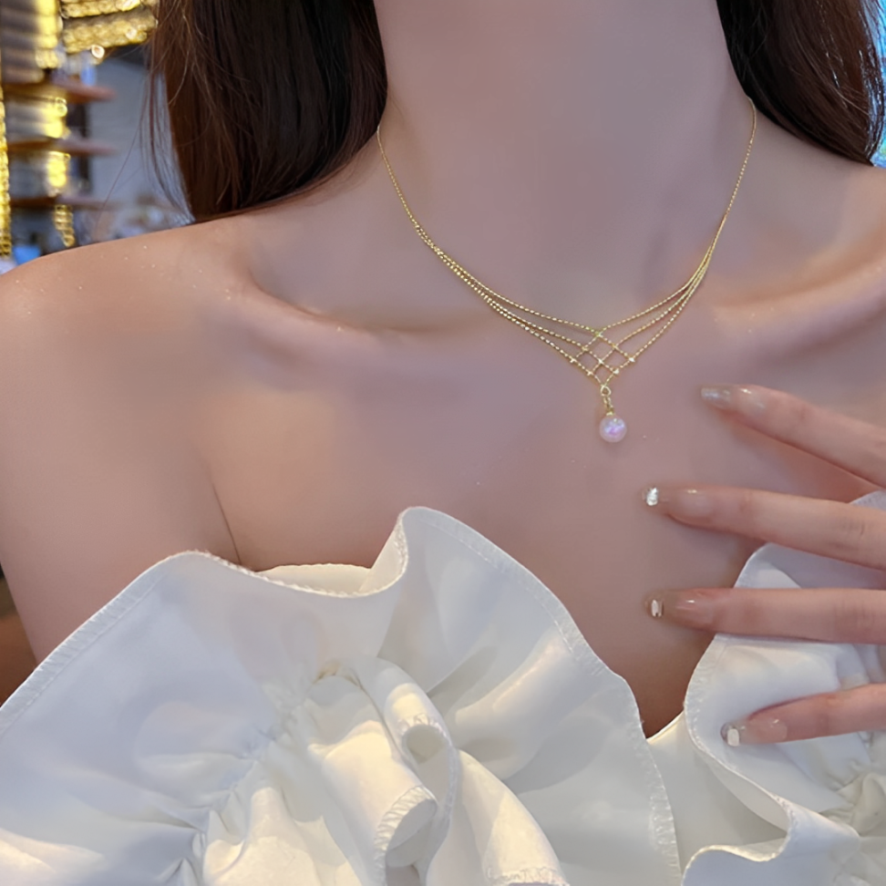 Icon pearl necklace